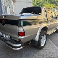 Mitsubishi L200 Con Gancio Traino 4X4