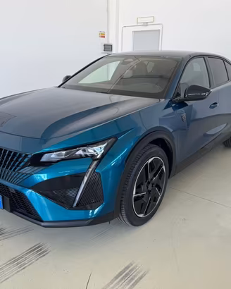 PEUGEOT 408 Plug-in Hybrid 225 e-EAT8 GT
