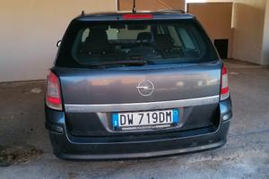 OPEL Astra - 2009