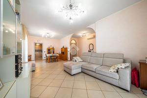 5 LOCALI A SANT'ILARIO D'ENZA