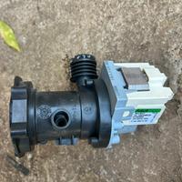 Pompa dell’acqua per lavatrice aqualtis
