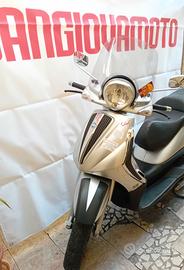 piaggio beverly 250cc  tourer 