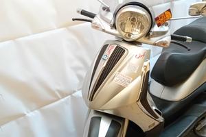 piaggio beverly 250cc  tourer 