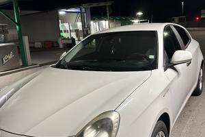 Macchina Alfa Romeo
