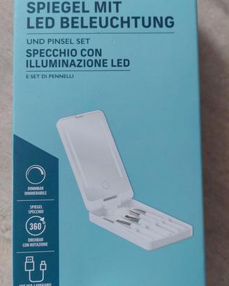 Specchio con illuminazione led