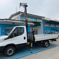Iveco daily 35-140 con gru HC su cassone fisso