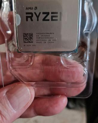 PROCESSORE RYZEN 3 3200g
