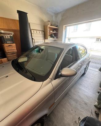 Jaguar X-Type