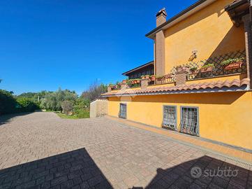 PORZIONE DI BIFAMILIARE A FIANO ROMANO