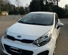 Kia Rio 1.1cc Diesel 75cv