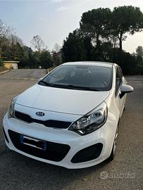 Kia Rio 1.1cc Diesel 75cv