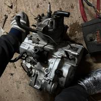 Smembro motore 125 Yamaha 2 tempi