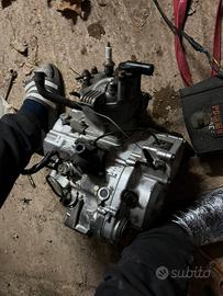 Smembro motore 125 Yamaha 2 tempi