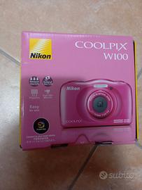 Fotocamera subacquea Coolpix w100