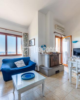 APPARTAMENTO CON VISTA MARE, PISCINE E ACCESSO AL