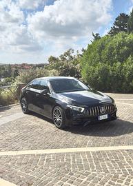 Mercedes-Benz Classe A Sedan con estetica AMG A45