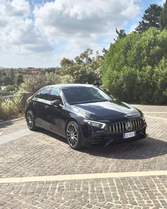 Mercedes-Benz Classe A Sedan con estetica AMG A45