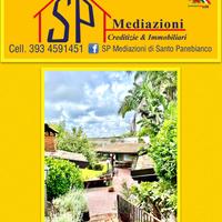 Villino con ampio parco verde