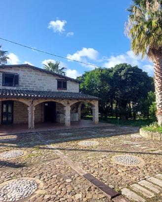 SPLENDIDO CASALE IN PIETRA IN ZONA CARINI