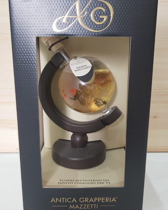 Bottiglia liquore grappa mezzetti