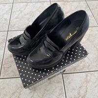 Scarpe con tacco in vernice