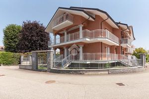 4 LOCALI A SAN FRANCESCO AL CAMPO