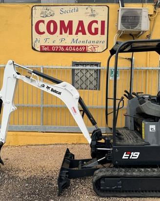 MINIESCAVATORE BOBCAT E19 CARRO VARIABILE 2015