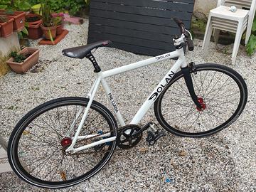 bici scatto fisso DOLAN pre cursa