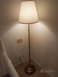 Lampada con stelo