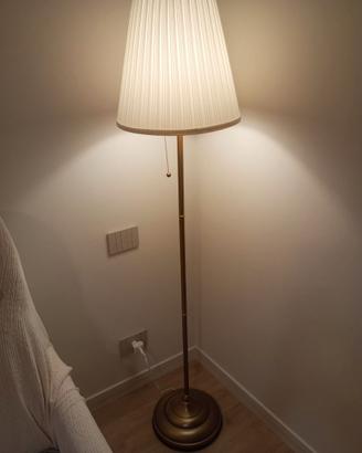 Lampada con stelo