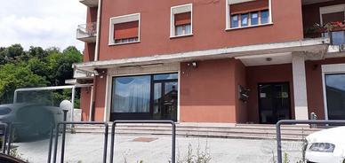 Ristorante, pizzeria, magazzino