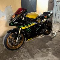 Yamaha r1 2000