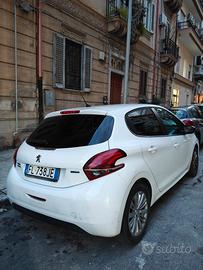 Peugeot 208 puretech