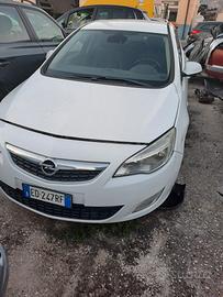 Opel Astra anno 2010 non marciante