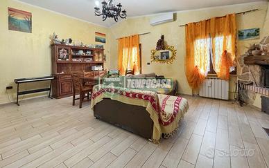 CASA INDIPENDENTE SU UN UNICO LIVELLO A PONTON DEL