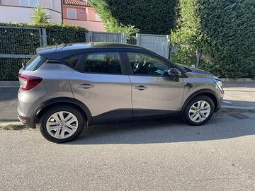 Renault Captur II Full Hybrid 08/2024 -9000 km
