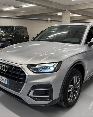 AUDI Q5 TDI quattro S tronic OFF ROAD Business