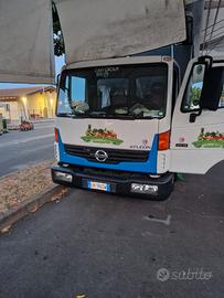 Nissan atleon