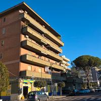 Appartamento zona centrale in contesto signorile