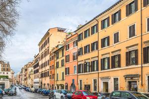 4 LOCALI A ROMA