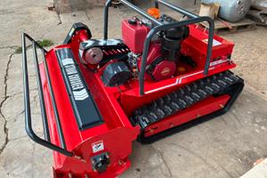 Trinciaerba radiocomandata