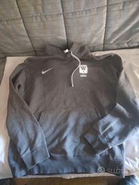 Felpa con cappuccio Nike taglia M usata pochissimo