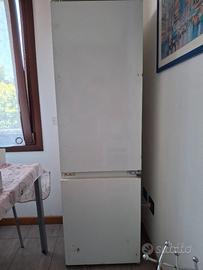 Frigo da incasso, con mobile.