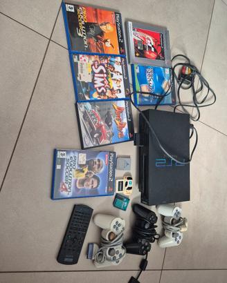 Playstation 2 più giochi e accessori 