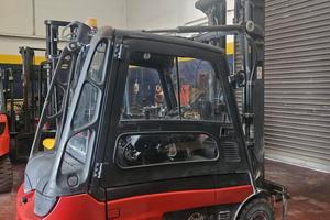 Carrello elevatore elettrico 3000kg marca Linde