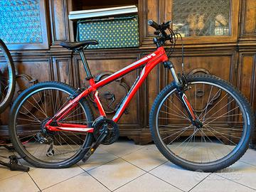 Specialized hardrock 26” tg.s