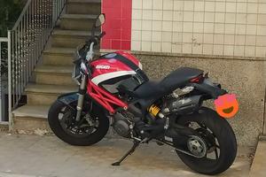 Ducati Monster 796 abs