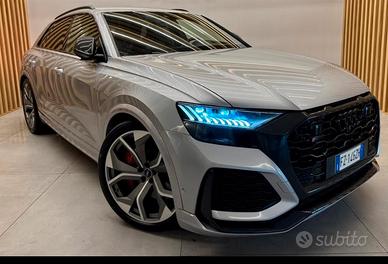 AUDI RSQ8