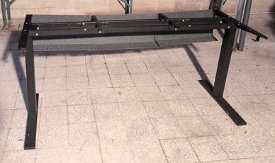 Base Scrivania IKEA MITTZON nera