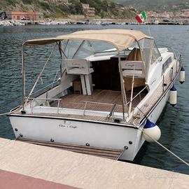 Chris Craft Super Catalina 28 – Classic Boat